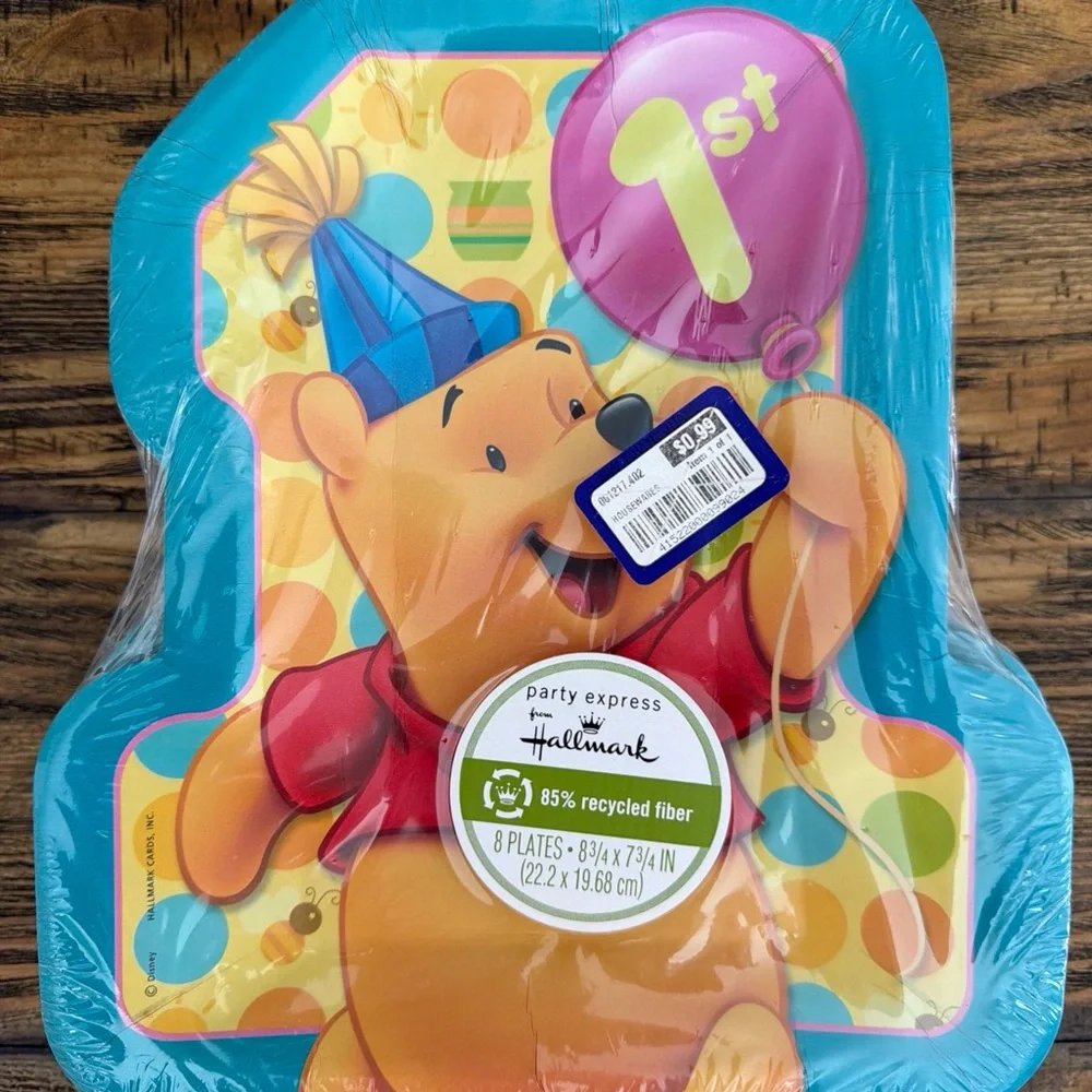 Hallmark Winnie the Pooh 1st Birthday Plates - 5 Sets of 8. 40 Plates in Total.